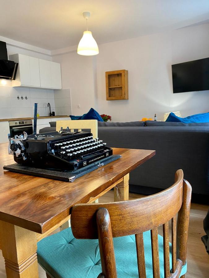Apartament Hrabala 耶莱尼亚古拉 外观 照片