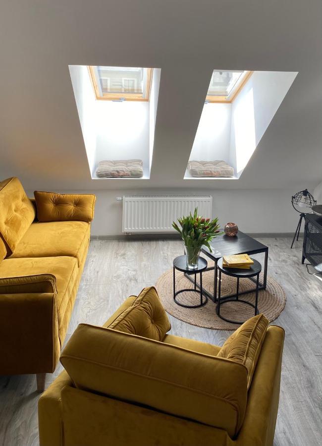 Apartament Hrabala 耶莱尼亚古拉 外观 照片