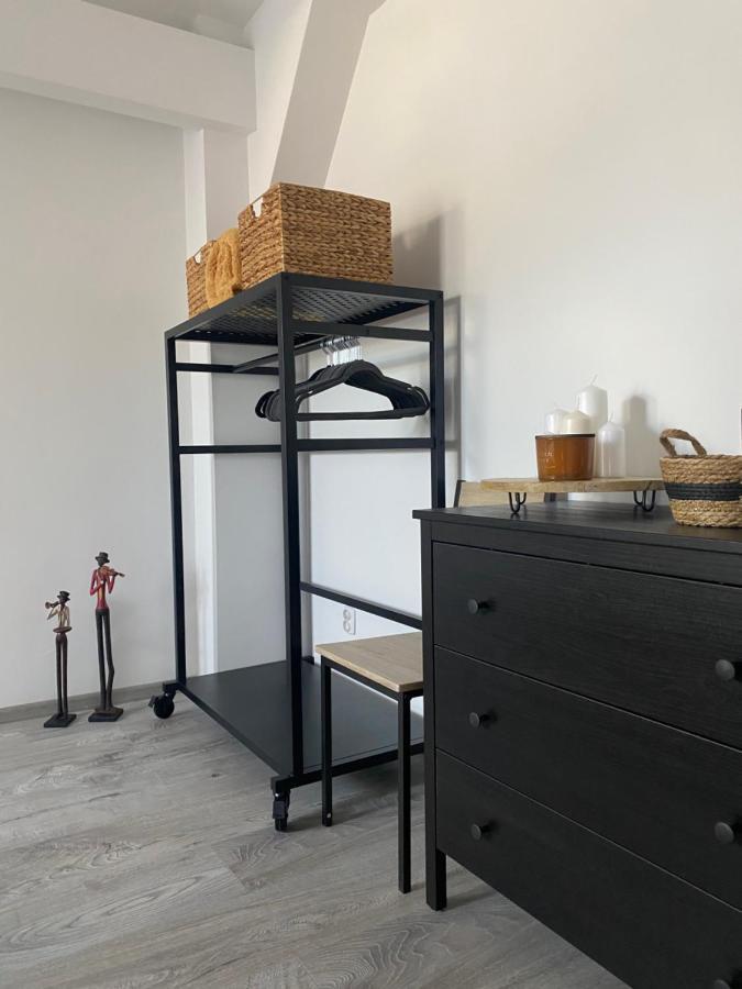 Apartament Hrabala 耶莱尼亚古拉 外观 照片