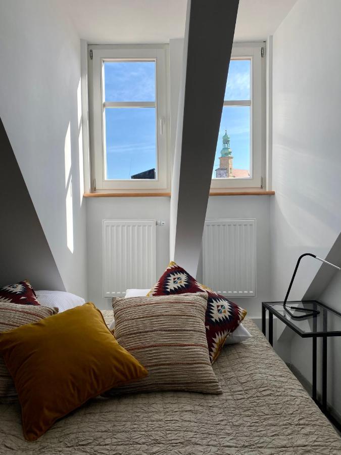 Apartament Hrabala 耶莱尼亚古拉 外观 照片